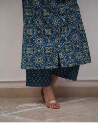 A Glimpes of Tradition kurti