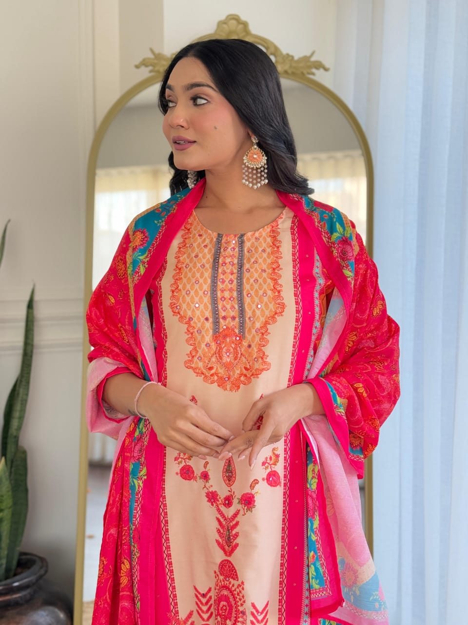 TRADITIONAL PAKISTANI WEAR