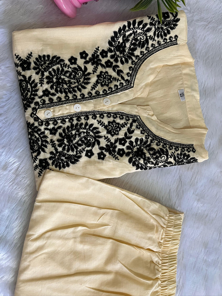 KASHIDAKREATIONS AFGANI PANT SET